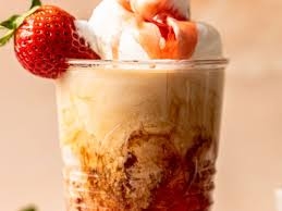 ايس ستروبيري لاتيه